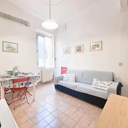 Lägenhet Centro Storico - 100 Mt Dal Mare Pietra Ligure