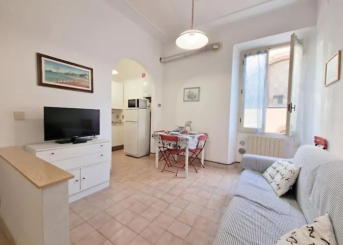 Διαμέρισμα Centro Storico - 100 Mt Dal Mare *